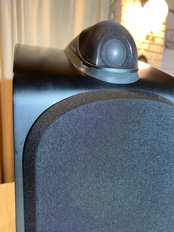 B&W (Bowers & Wilkins) 705 en Parlantes Bookshelf - foto 4